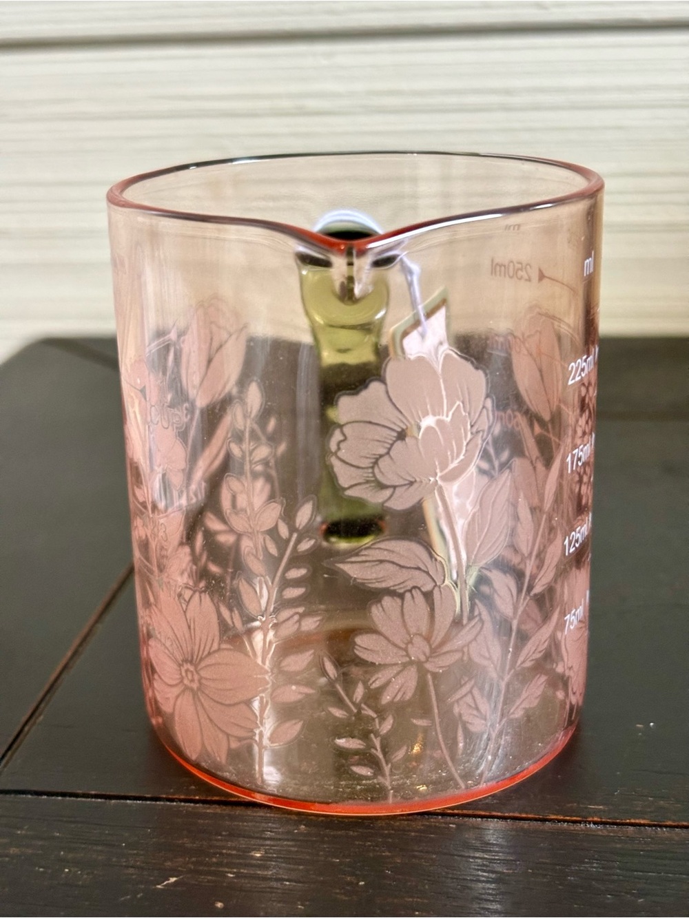 CWC Cook With Color 8oz Glass Pink Floral Measuring Cup Green Handle NEW - Picture 2 of 6